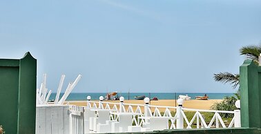 C Negombo
