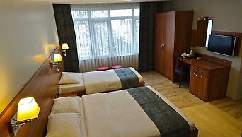 Nur Hotel