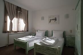 Hotel Trim
