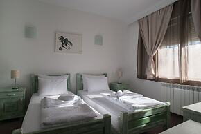Hotel Trim