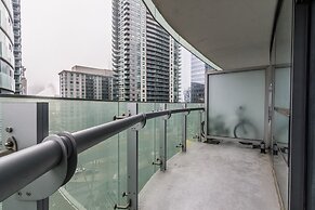 AOC Suites 2 Bedroom Condo, City CN Tower View