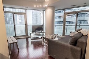 AOC Suites 2 Bedroom Condo, City CN Tower View