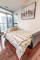 AOC Suites 2 Bedroom Condo, City CN Tower View
