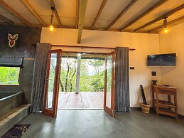 Unseen Knuckles Eco Boutique