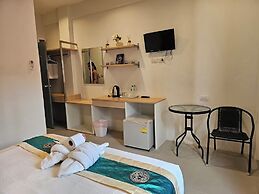 PL Residence Hotel Patamnak Soi 3