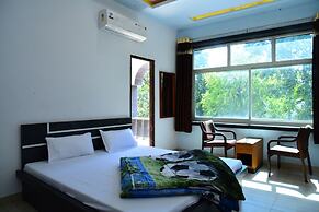 MASTERINN & LUCY CAFE