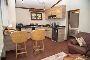 One-Bedroom Cottage with Mt.Kenya View