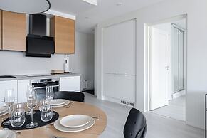 Top Floor Luxury - 2BR Scandi Home