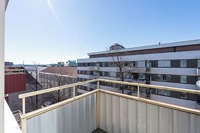 Top Floor Luxury - 2BR Scandi Home