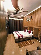 Hotel Pardesi's Near Mansa Devi Temple