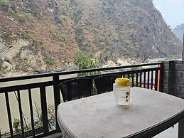 Chandresh Homestay