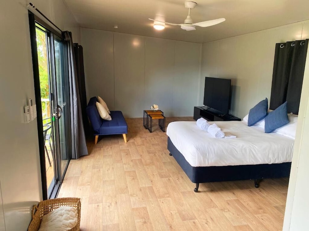Gunabul Homestead & Golf Course