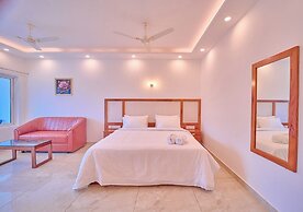 Ice Cliff Munnar by VOYE HOMES