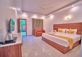 Ice Cliff Munnar by VOYE HOMES