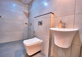 Ice Cliff Munnar by VOYE HOMES