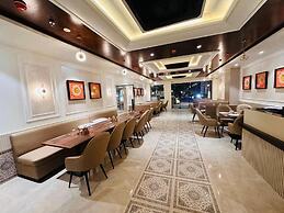 HOTEL THE ELITE