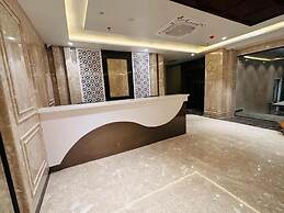 HOTEL THE ELITE