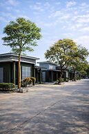Na Ville Resort