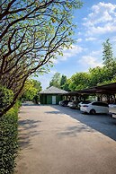 Na Ville Resort