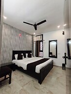Hotel Gulmohar