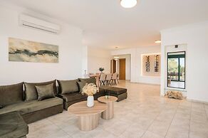 Lithea Estate Collection