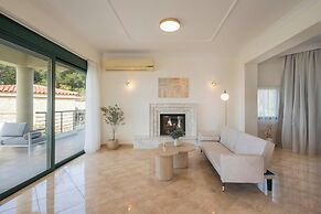 Lithea Estate Collection