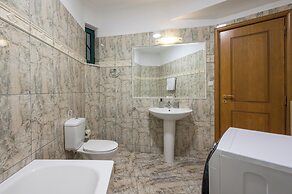 Lithea Estate Collection