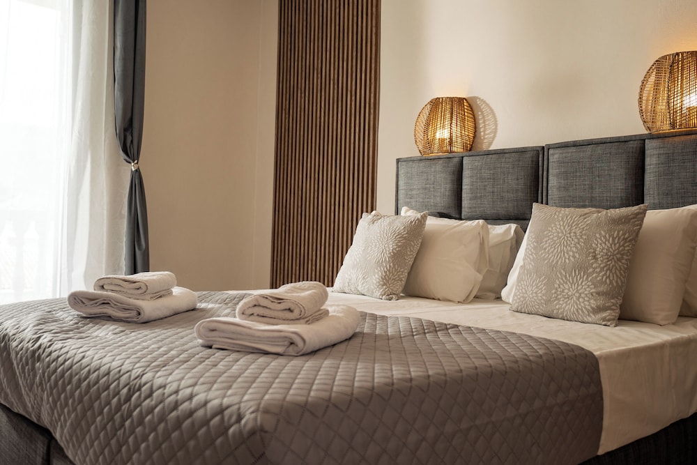 Aggire Summer Suites