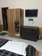 Kiran Homestay Naukuchia Tal Rd