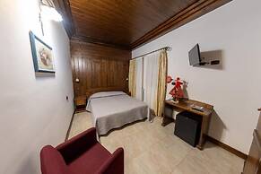 Hotel River