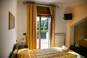 Hotel River