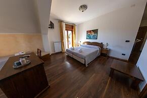Hotel River