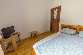 Route 68 Gurasada Park Hostel