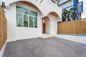 Downtown Oasis Pool Villa