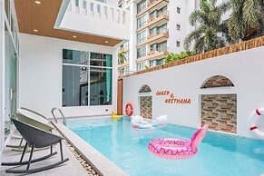 Downtown Oasis Pool Villa