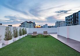 Downtown Oasis Pool Villa