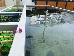 Downtown Oasis Pool Villa