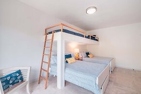 Portillo Residences 2BR Apartment Pool and Beach