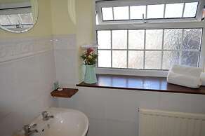 The Ilchester Arms Hotel