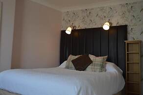 The Ilchester Arms Hotel