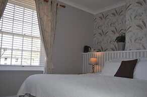 The Ilchester Arms Hotel