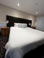 The Ilchester Arms Hotel