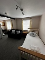 The Ilchester Arms Hotel