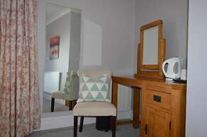 The Ilchester Arms Hotel