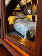 The Ilchester Arms Hotel