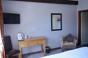The Ilchester Arms Hotel