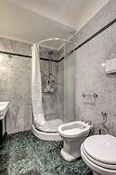 Taddeo Apartment by Mamo Florence
