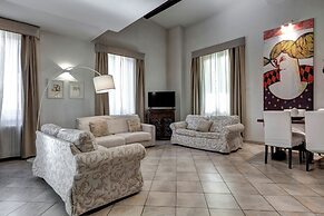 Taddeo Apartment by Mamo Florence