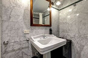 Taddeo Apartment by Mamo Florence