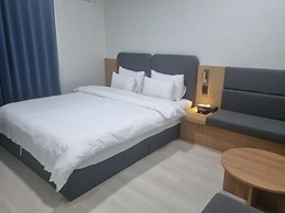H AVENUE Eomsa